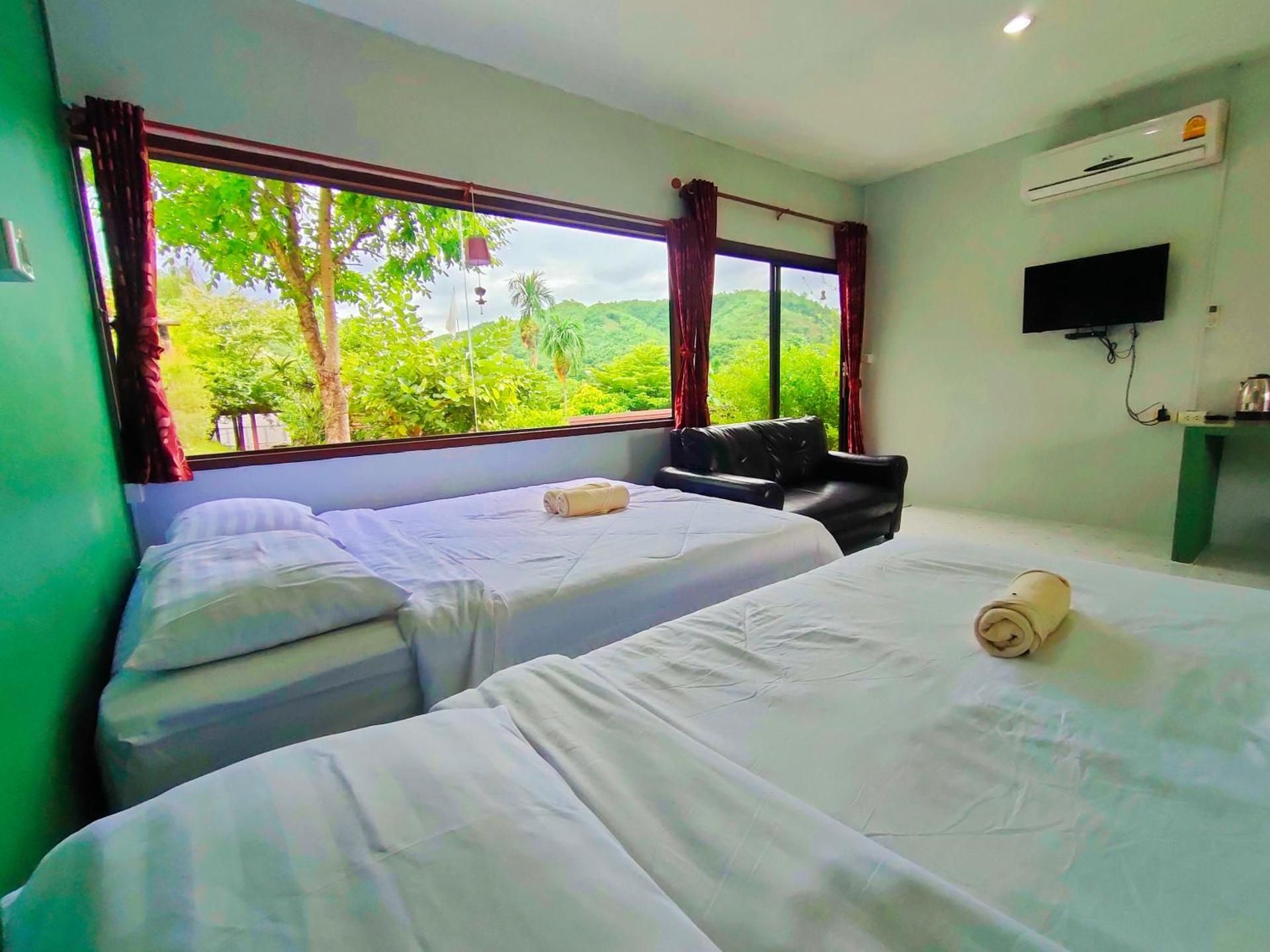 Triple Room with Mountain View