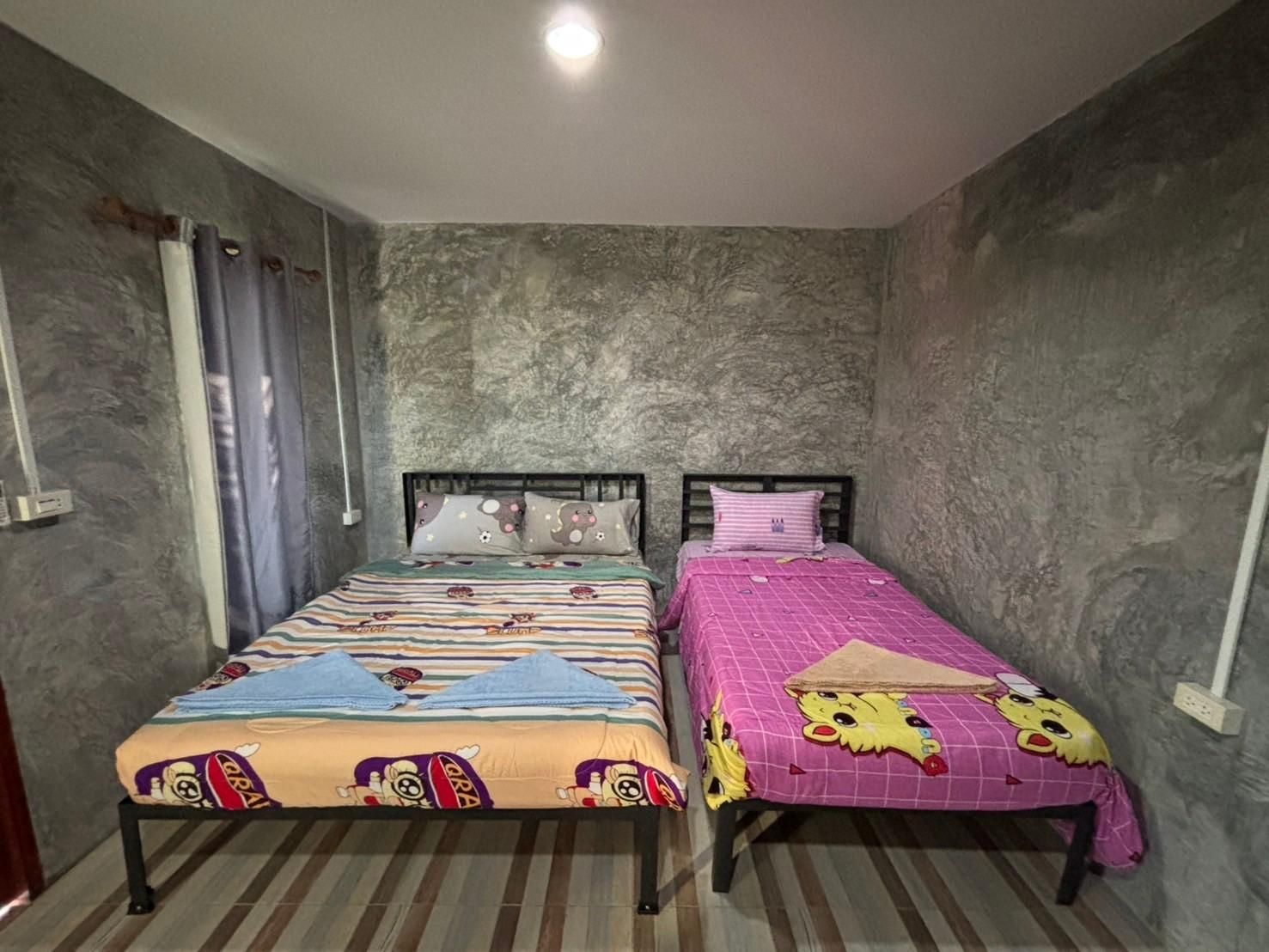 Loft Room 2