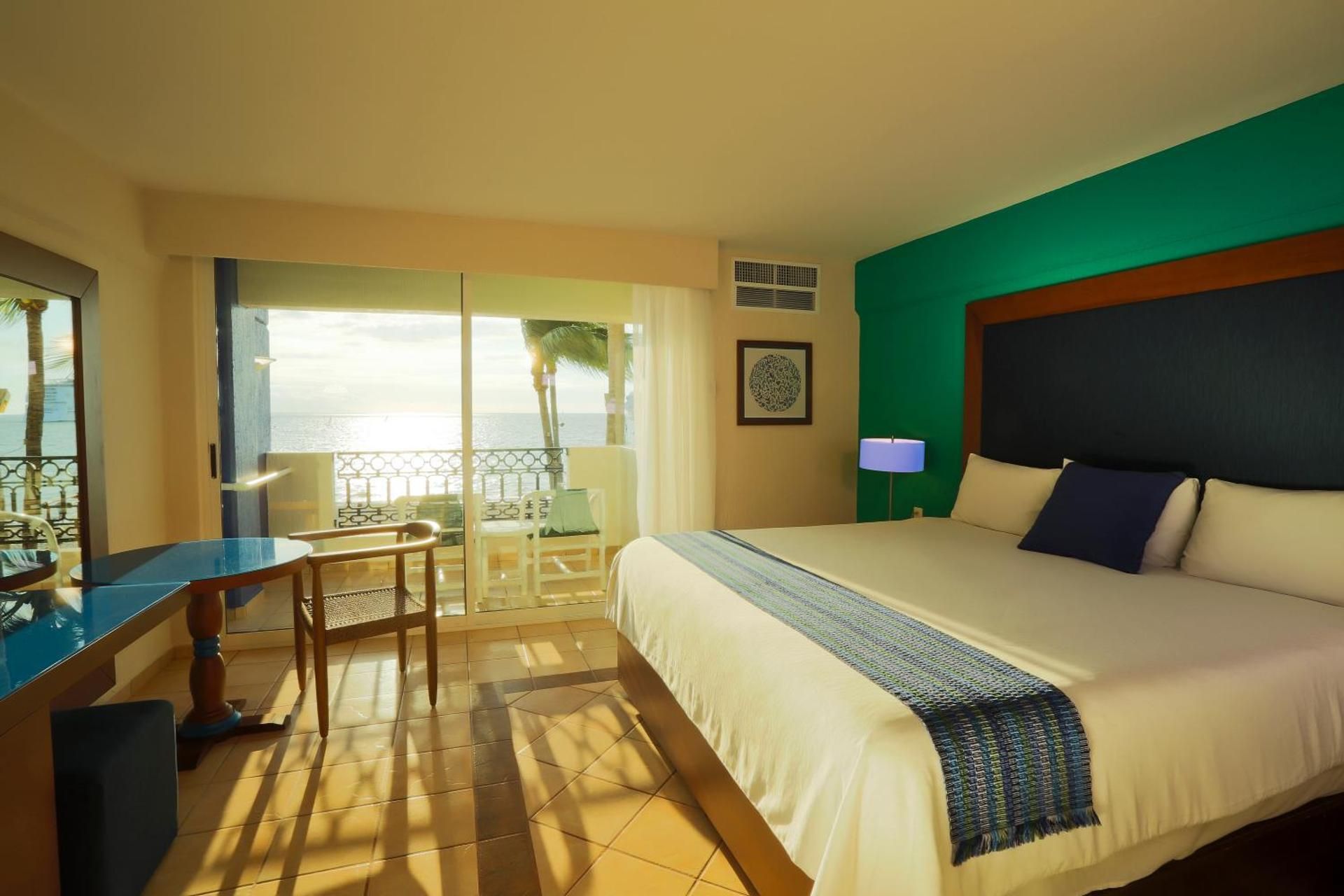 Deluxe Ocean View Room