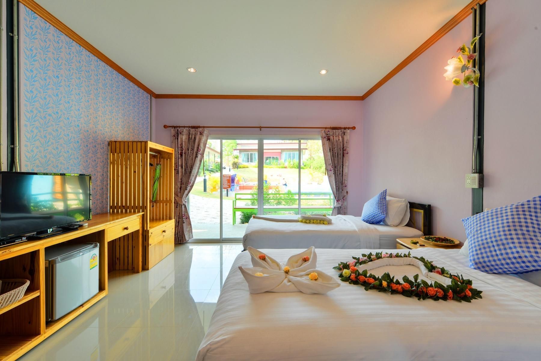 Pool Side Room