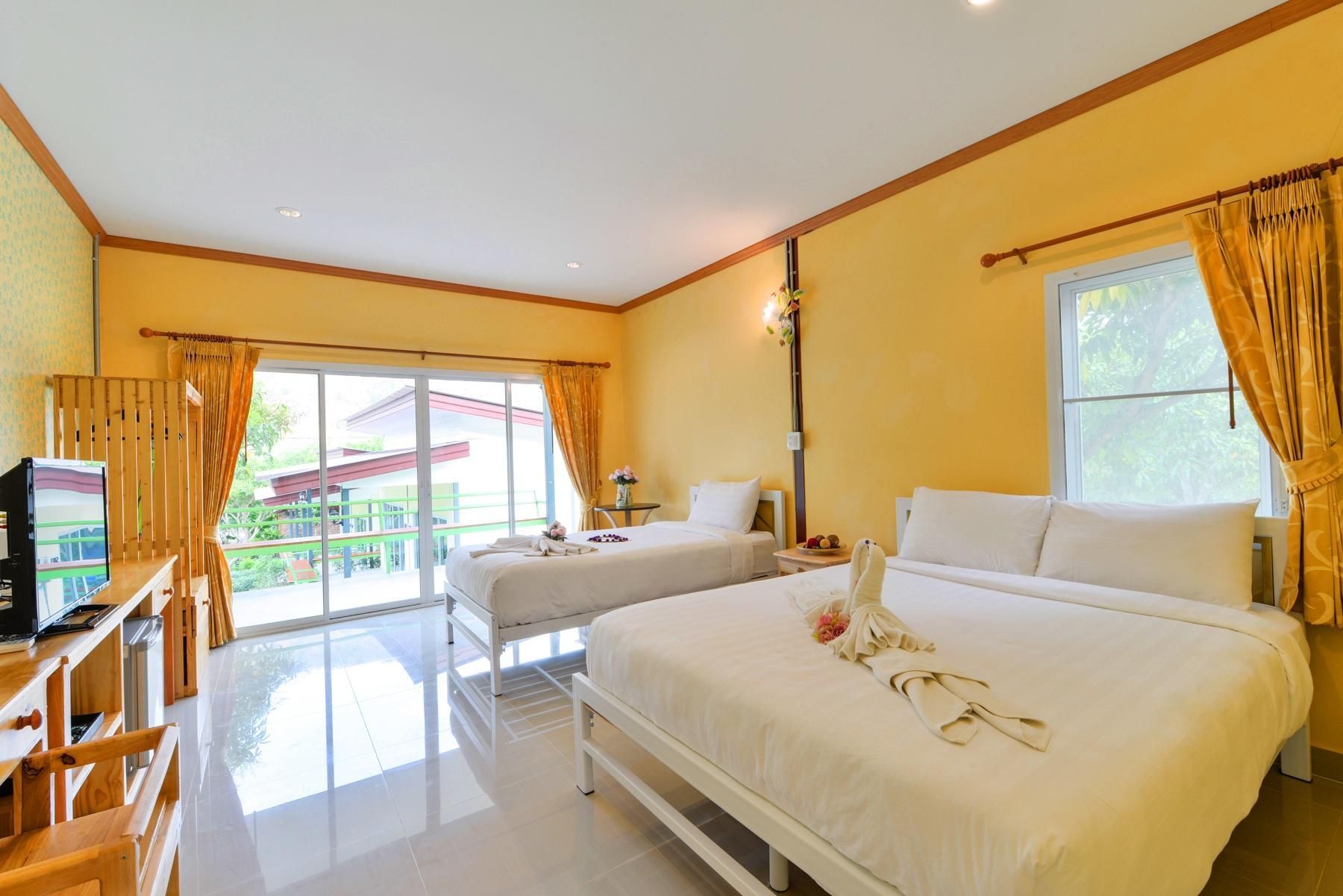 Pool View Family Room with Double Bed