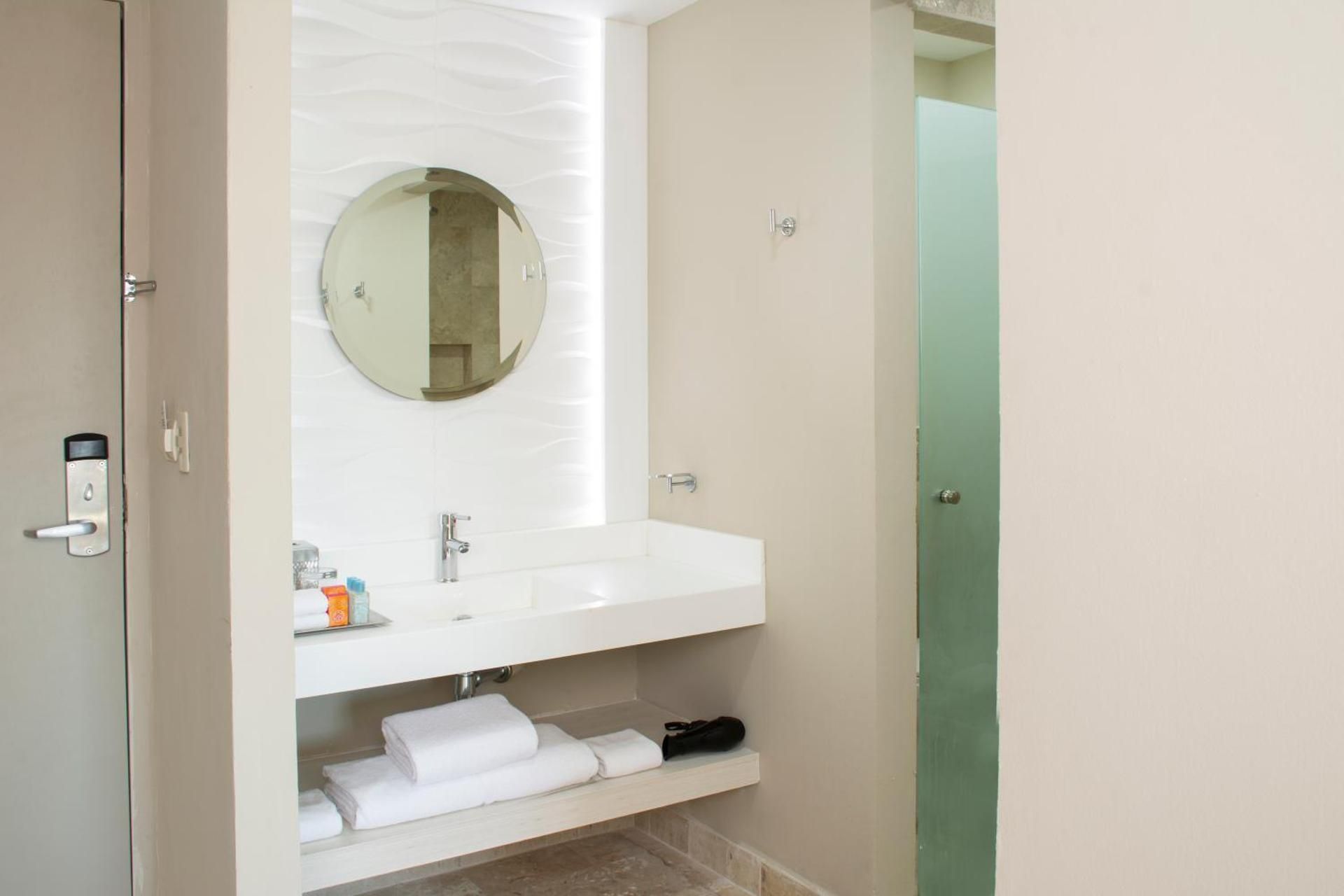 Deluxe Sea View King Room