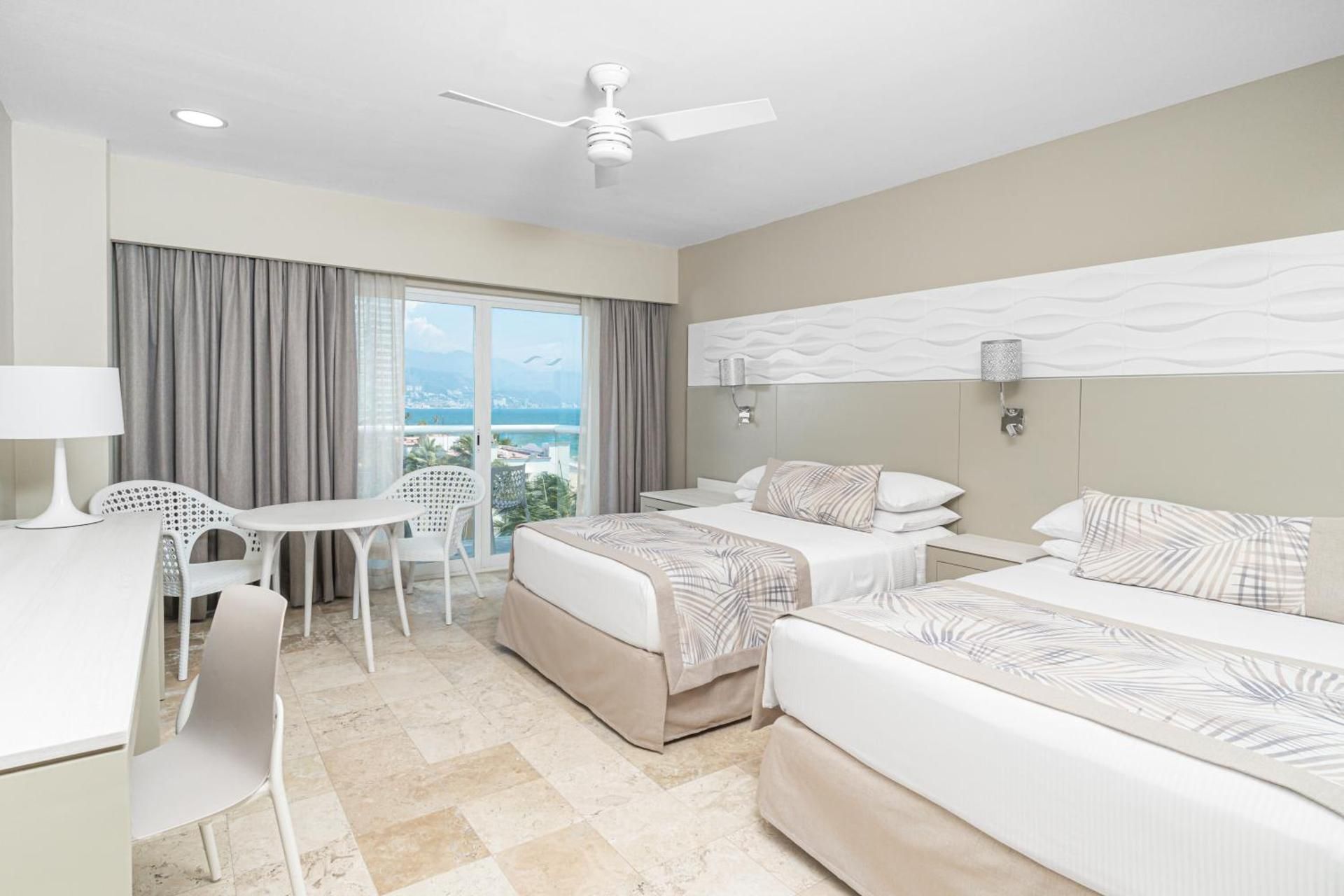 Deluxe Partial Sea View Twin Room