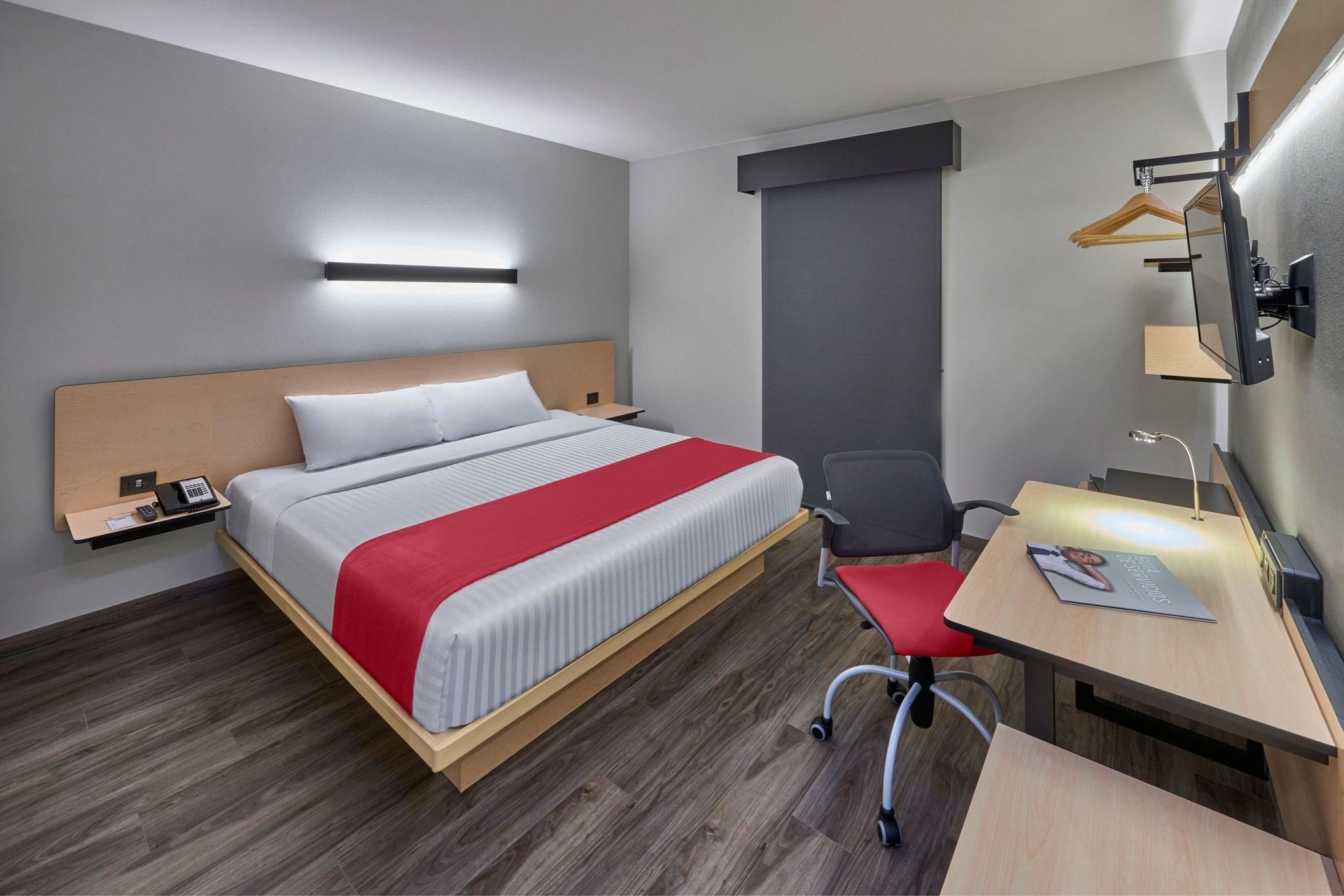 Guest Room, 1 King