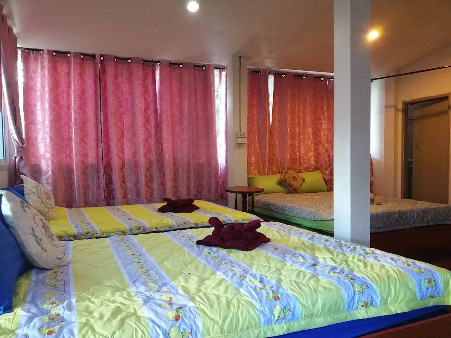 Private Room, 6 Beds
