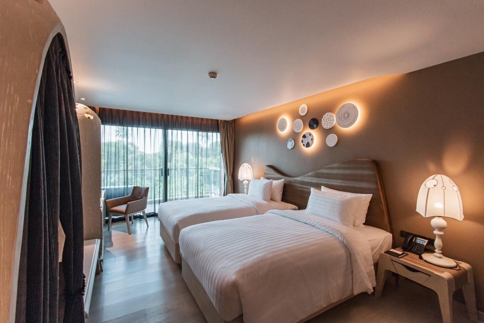 Partial River View Twin Room