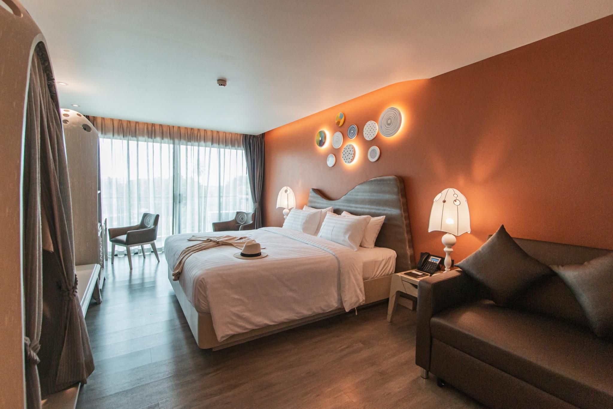 Partial River View Double Bed