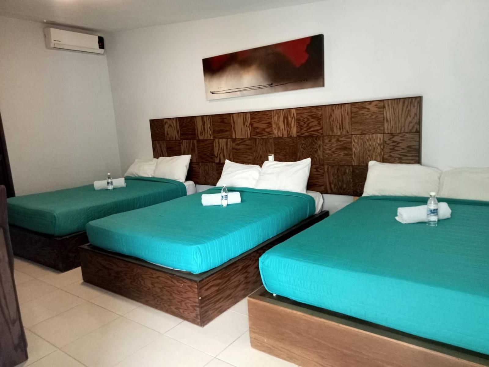 JM HOTEL EJECUTIVO CELAYA Classic Triple Room