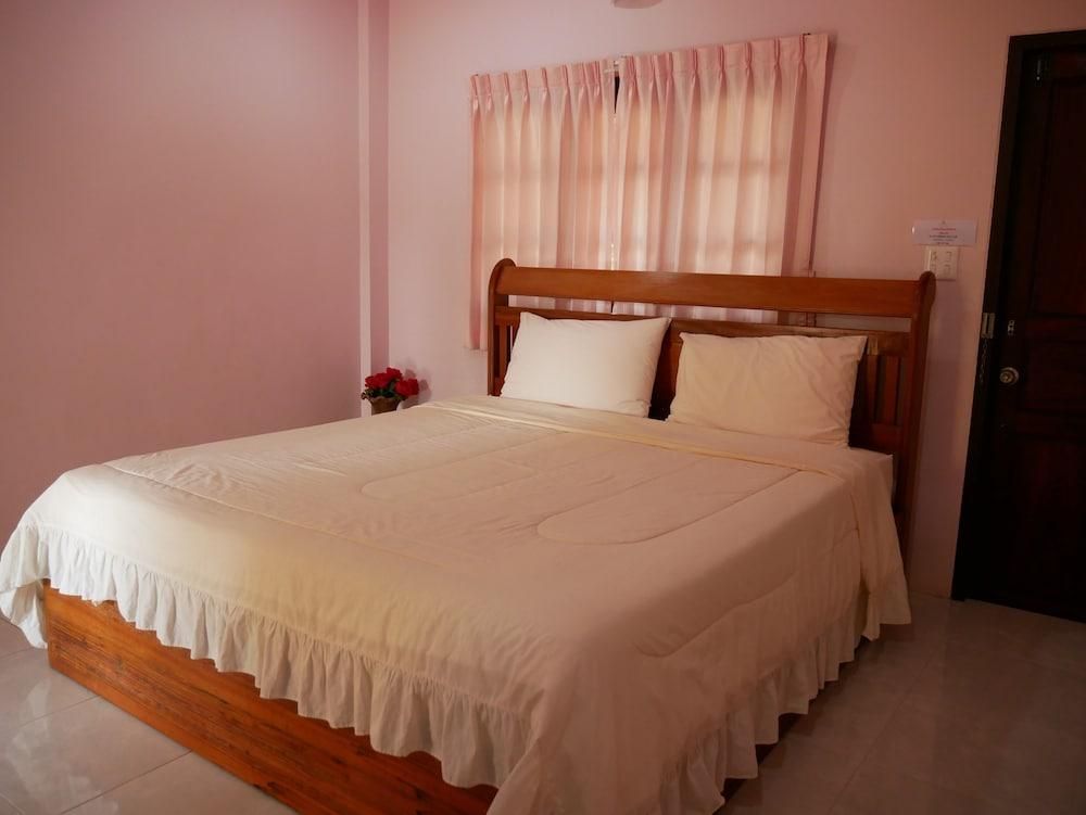 Standard Double Bed