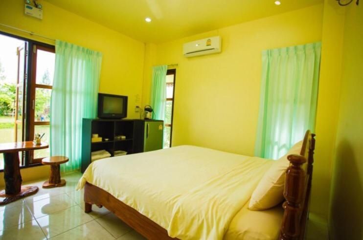 Deluxe Double Bed