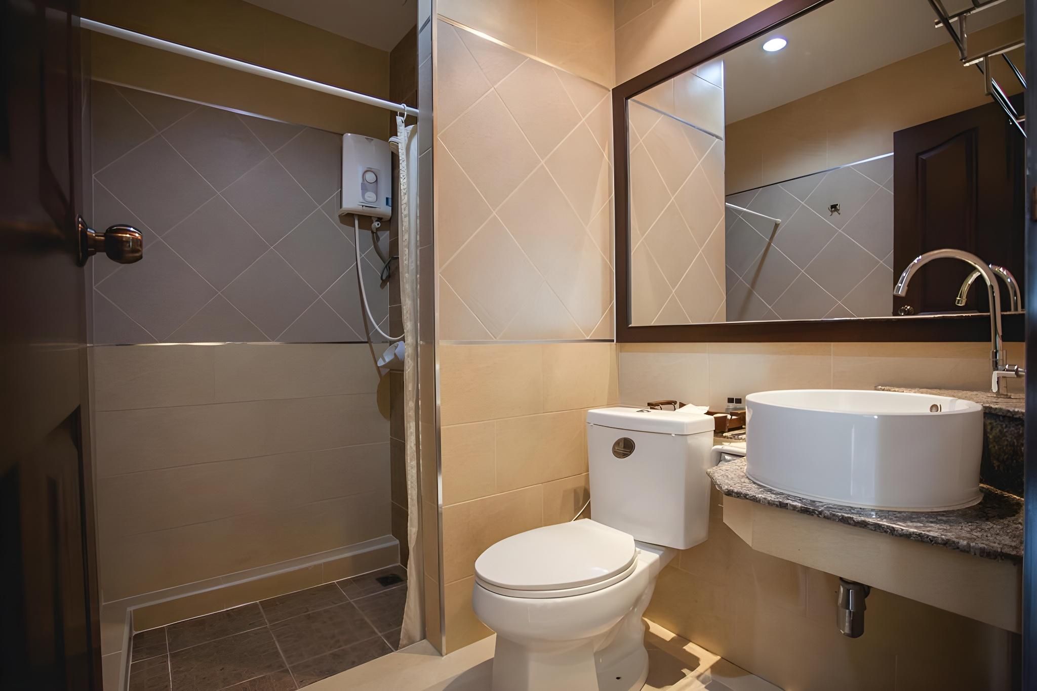 Royal Nakhara Hotel Nongkhai Deluxe Double Room 3