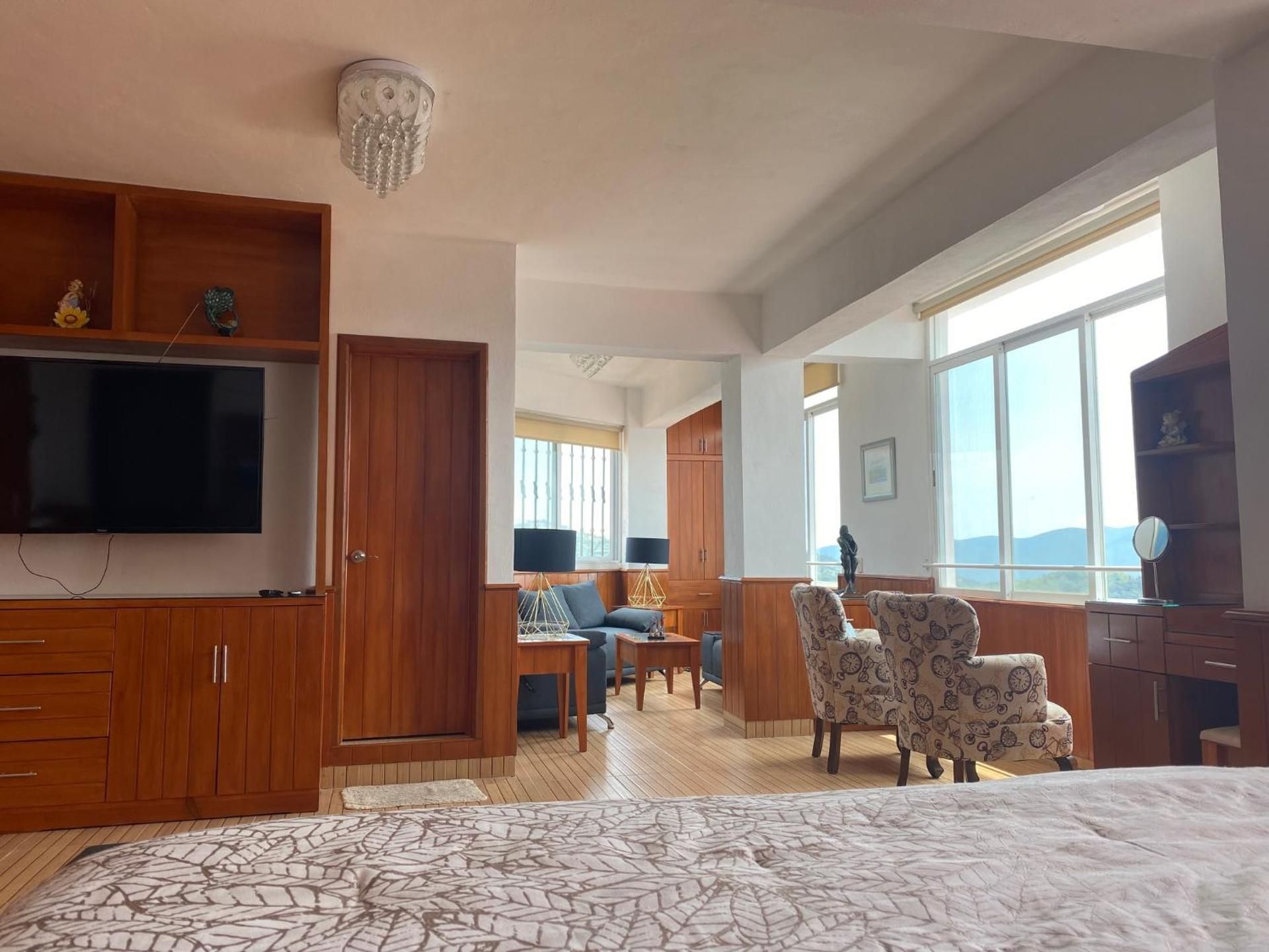 King Room with Mountain View
