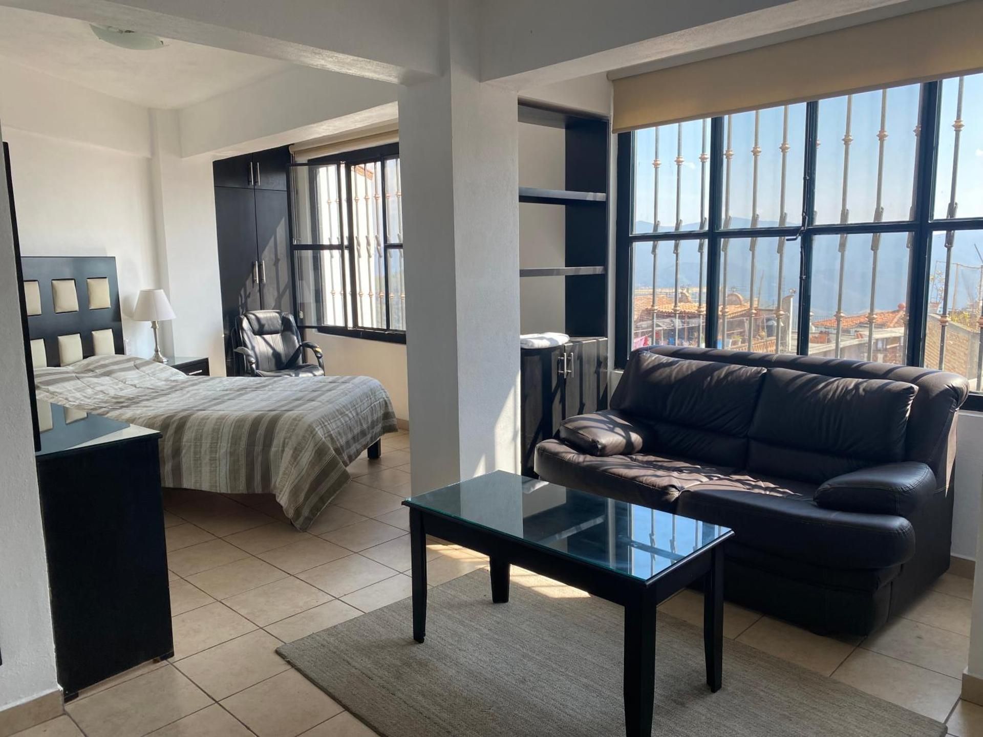 Deluxe Double Room (2 Adults + 1 Child)