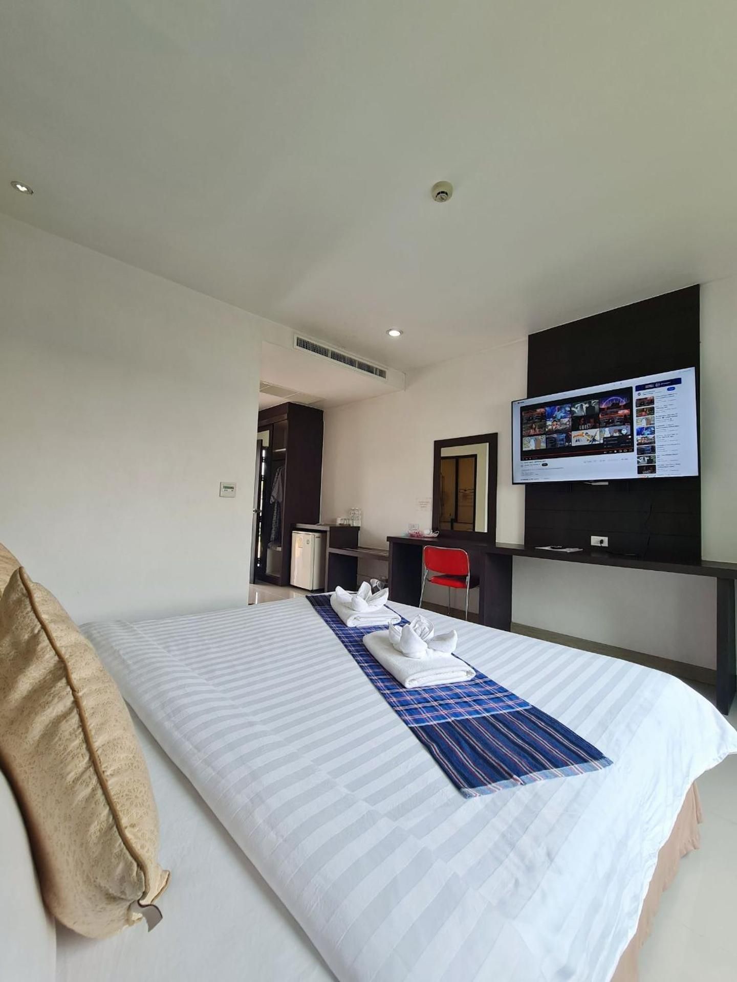 King Room with Pool View