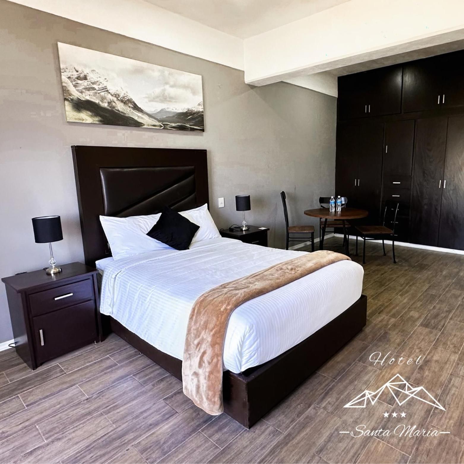 Hotel Santa Maria Deluxe Single Room