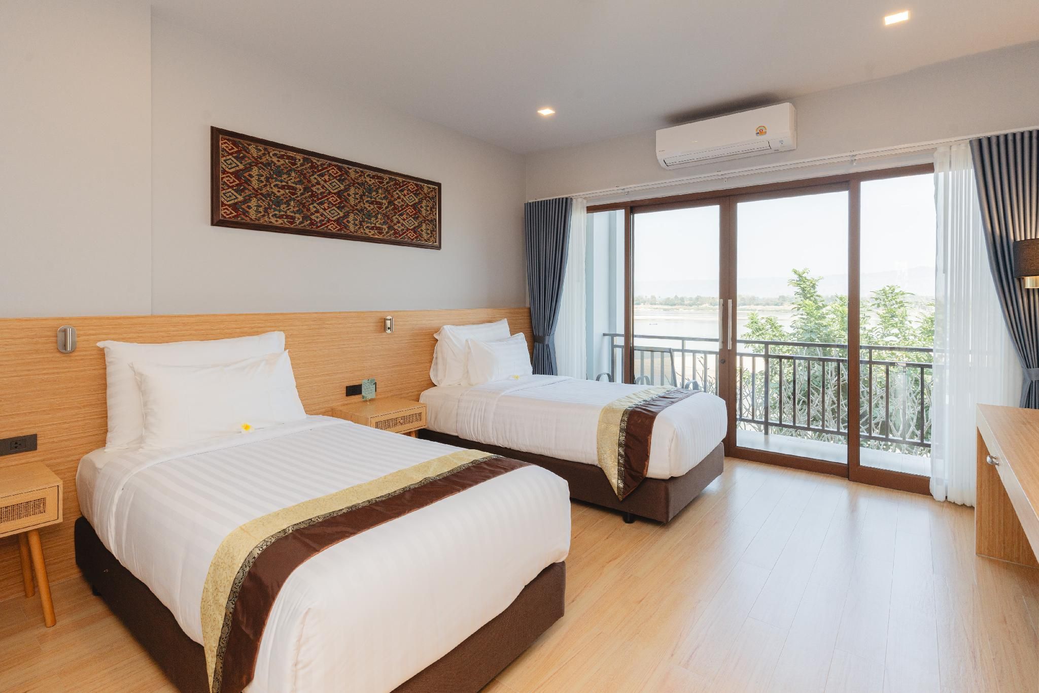 Sand & River Hotel - Sand and River Nong Khai Deluxe Twin River View