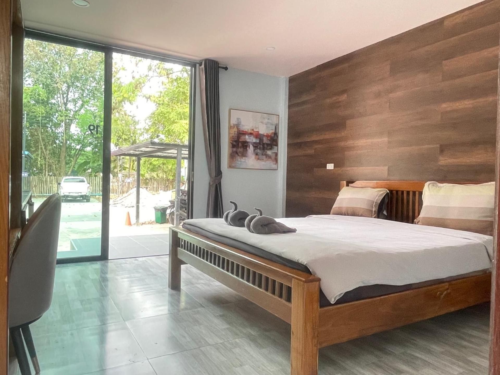 Standard King Room