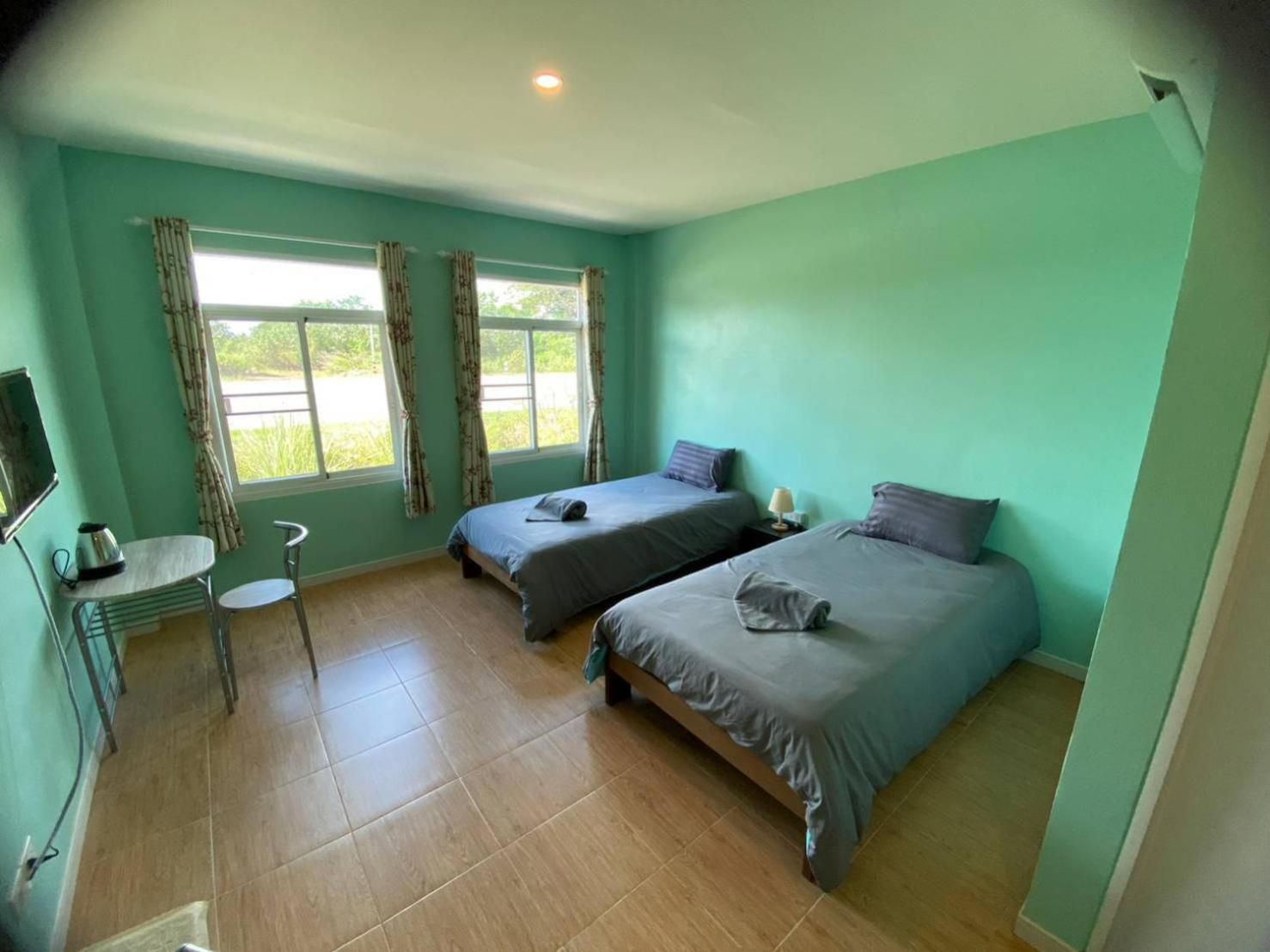 Ban Suan Vintage Hotel  Standard Twin Room 2