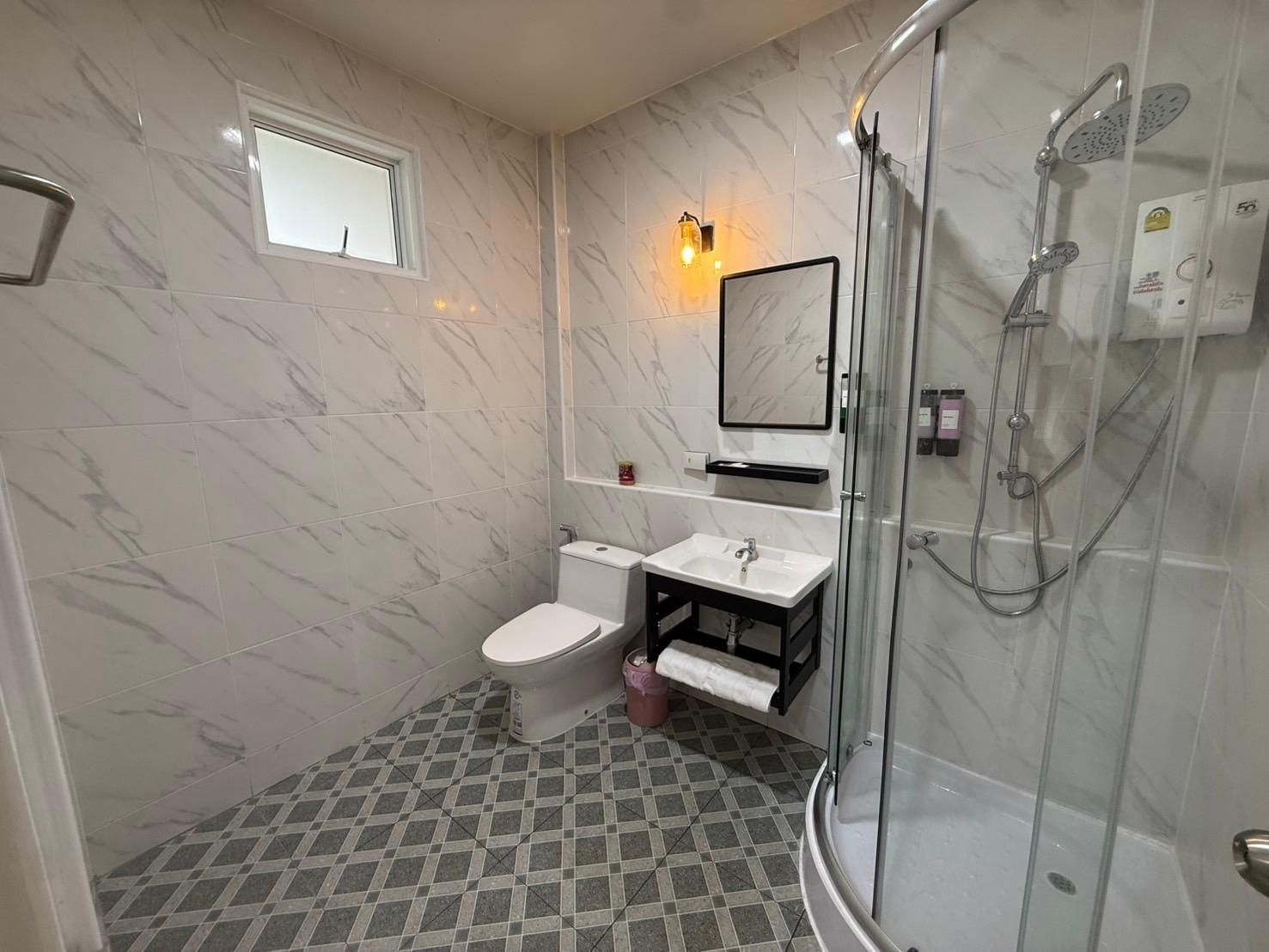 A&J Motel Double Room 3