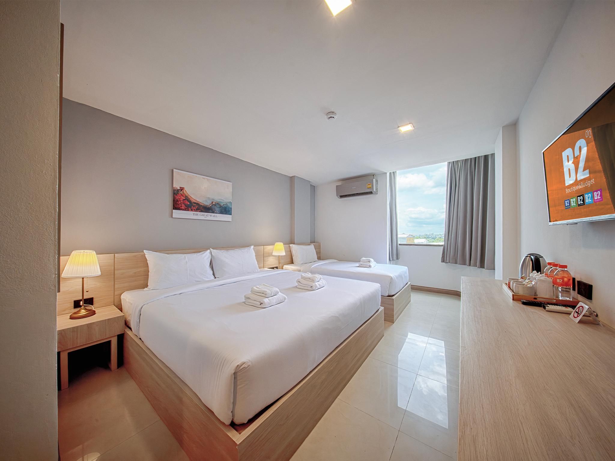 B2 Sisaket Boutique & Budget Hotel Deluxe Triple Room 2