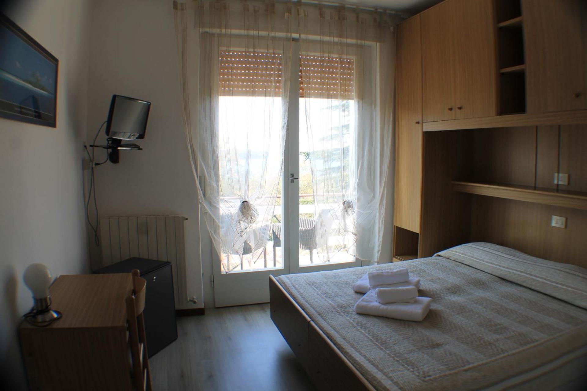 Double or Twin Room with Sea View