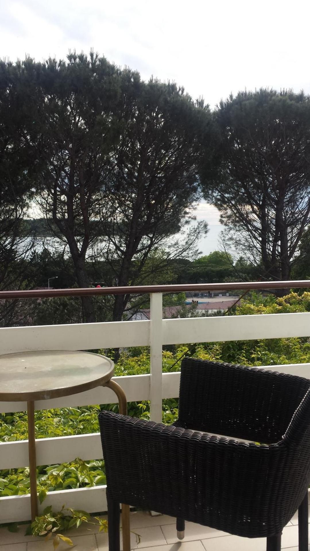 Double or Twin Room with Sea View