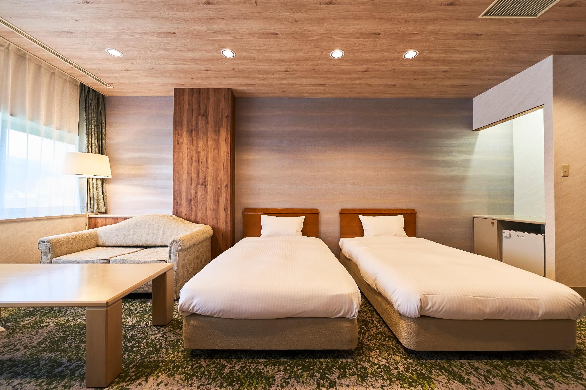 Connecting Rooms