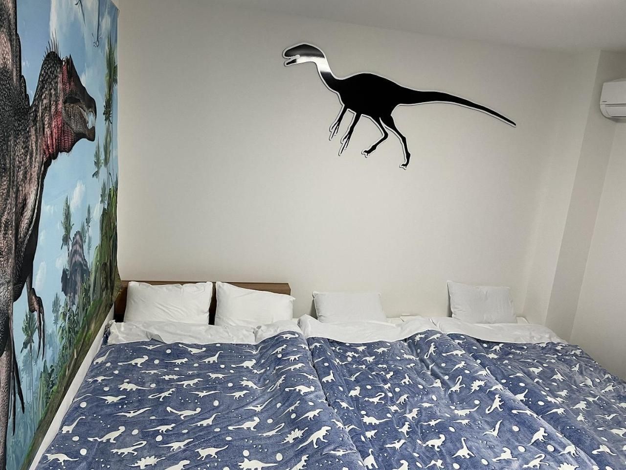 Quadruple Room with Shared Bathroom