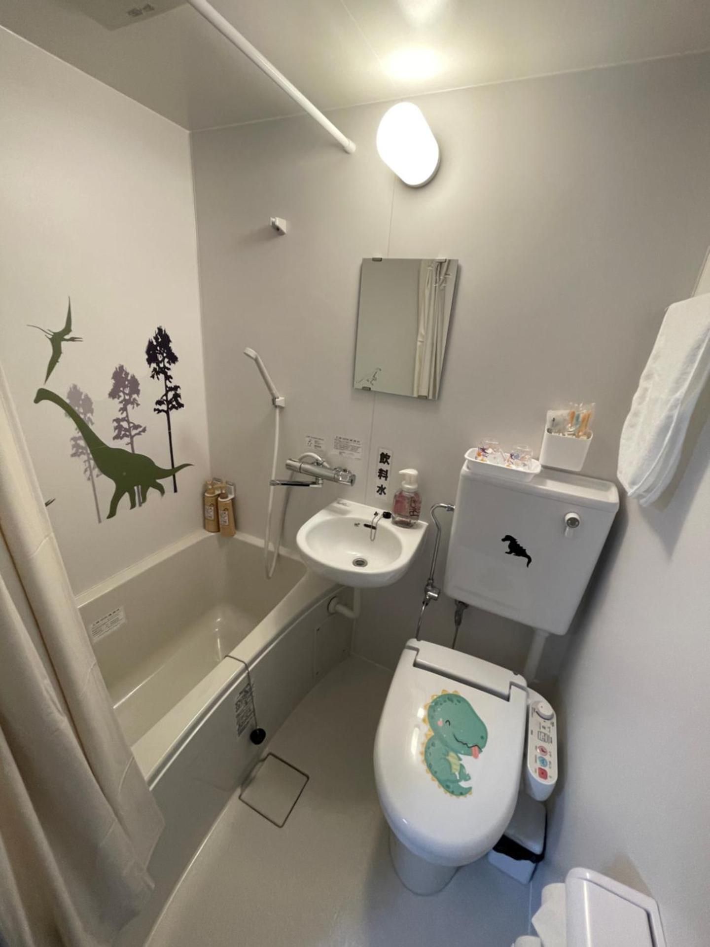 Quadruple Room with Private Bathroom
