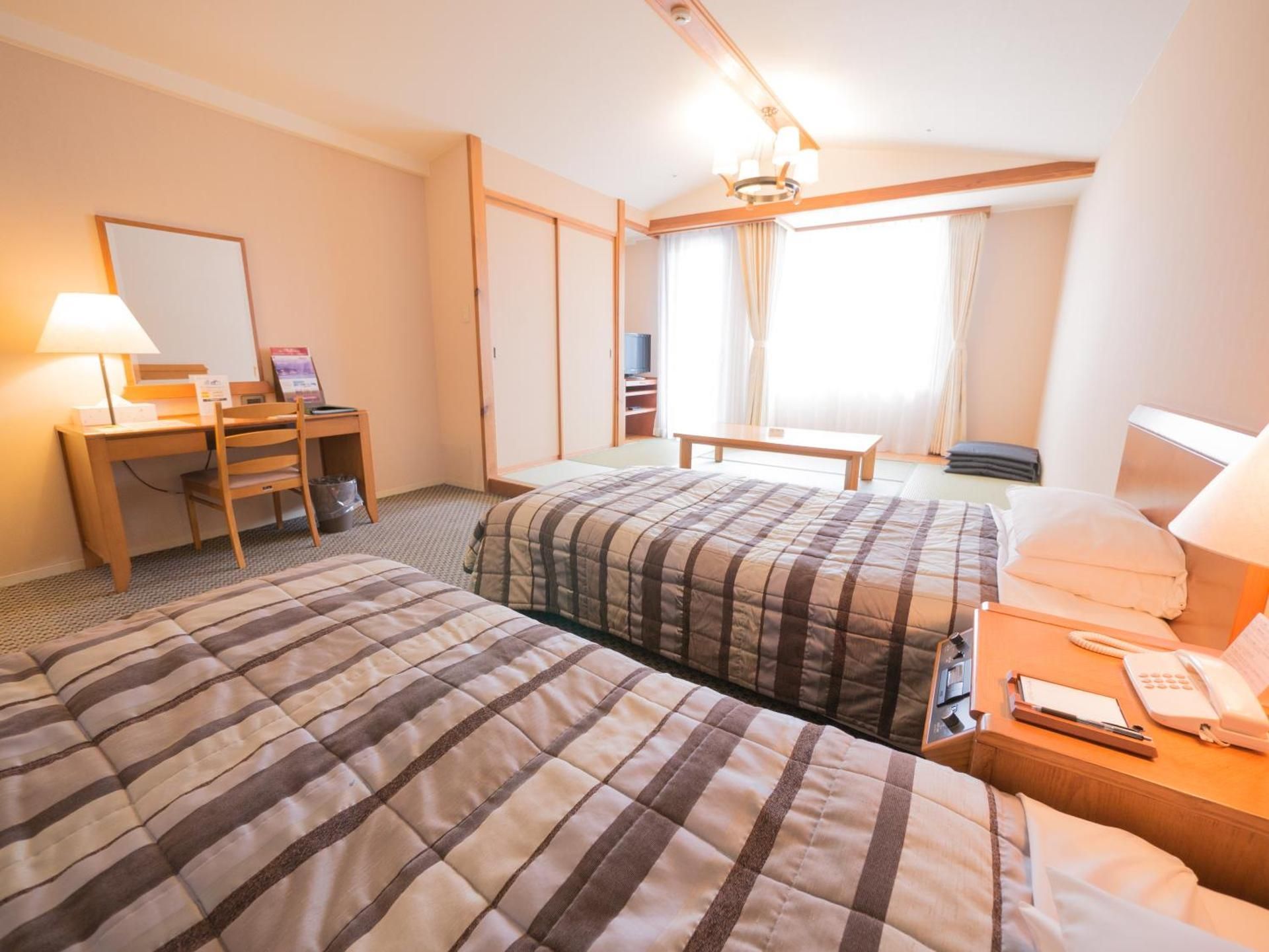 Room with Tatami Area - Non-Smoking