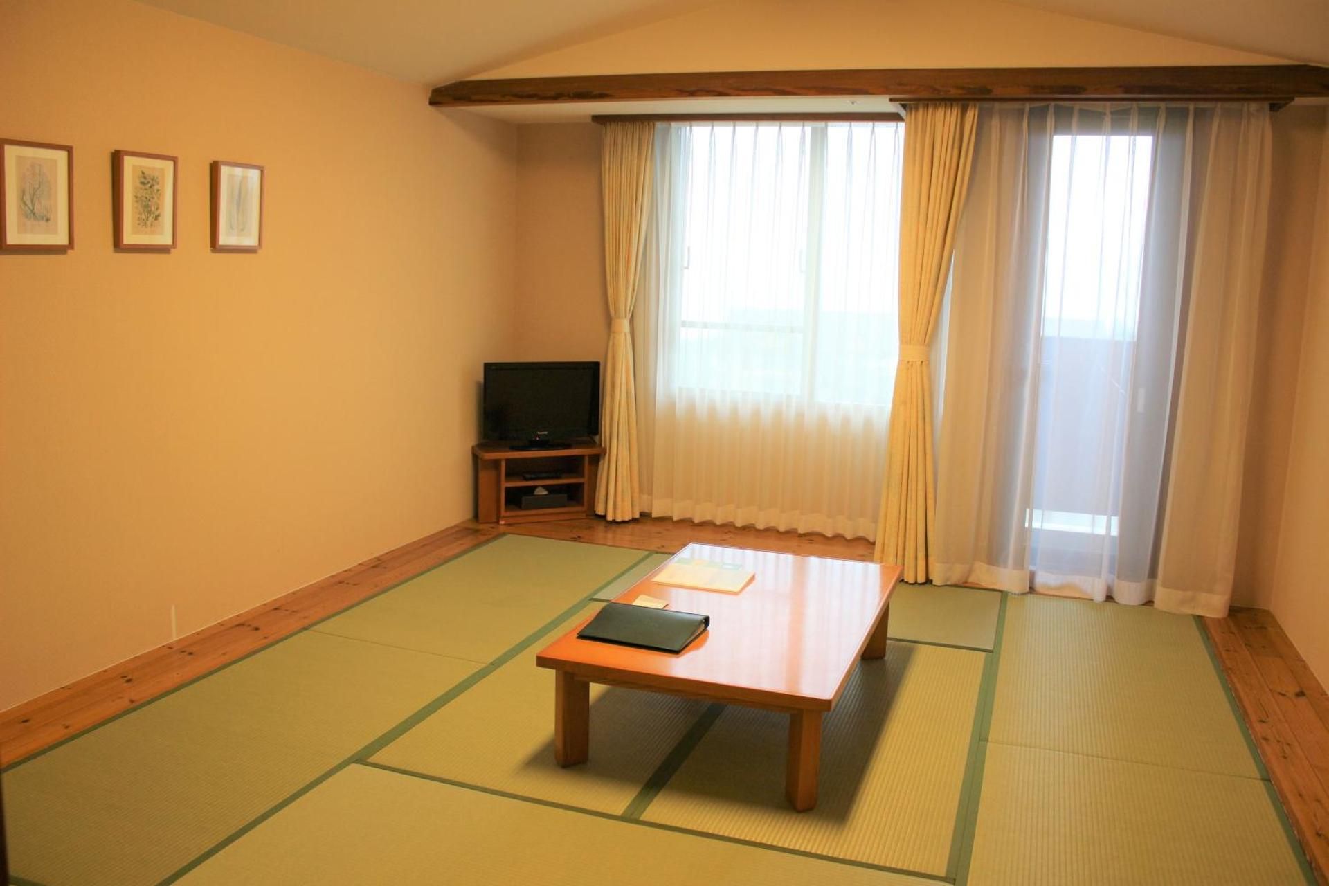 Japanese-Style Quadruple Room