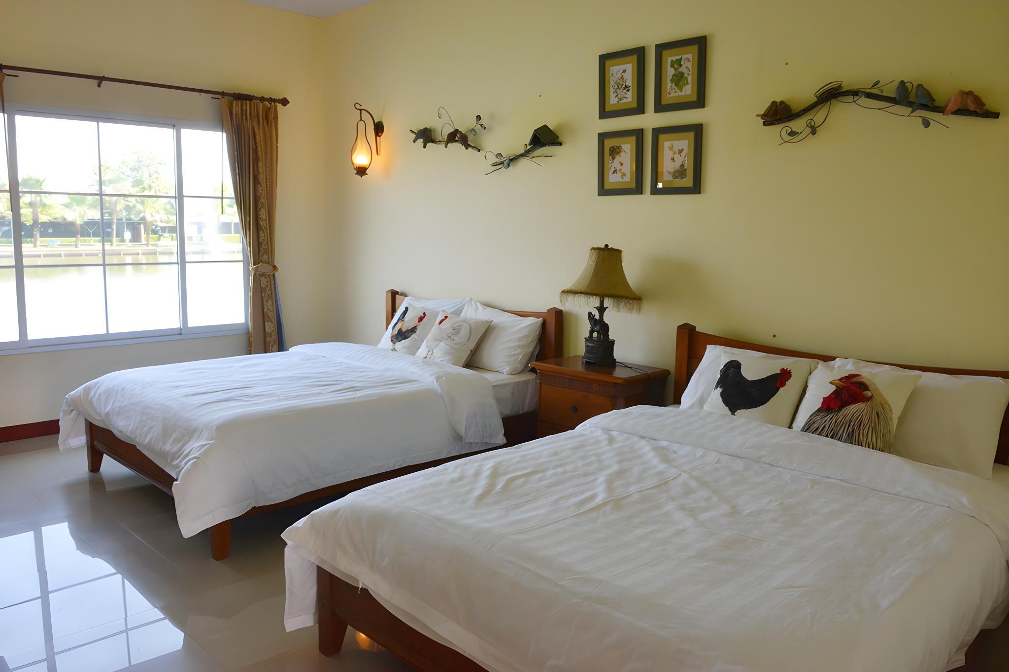 Family Room - 2 Beds