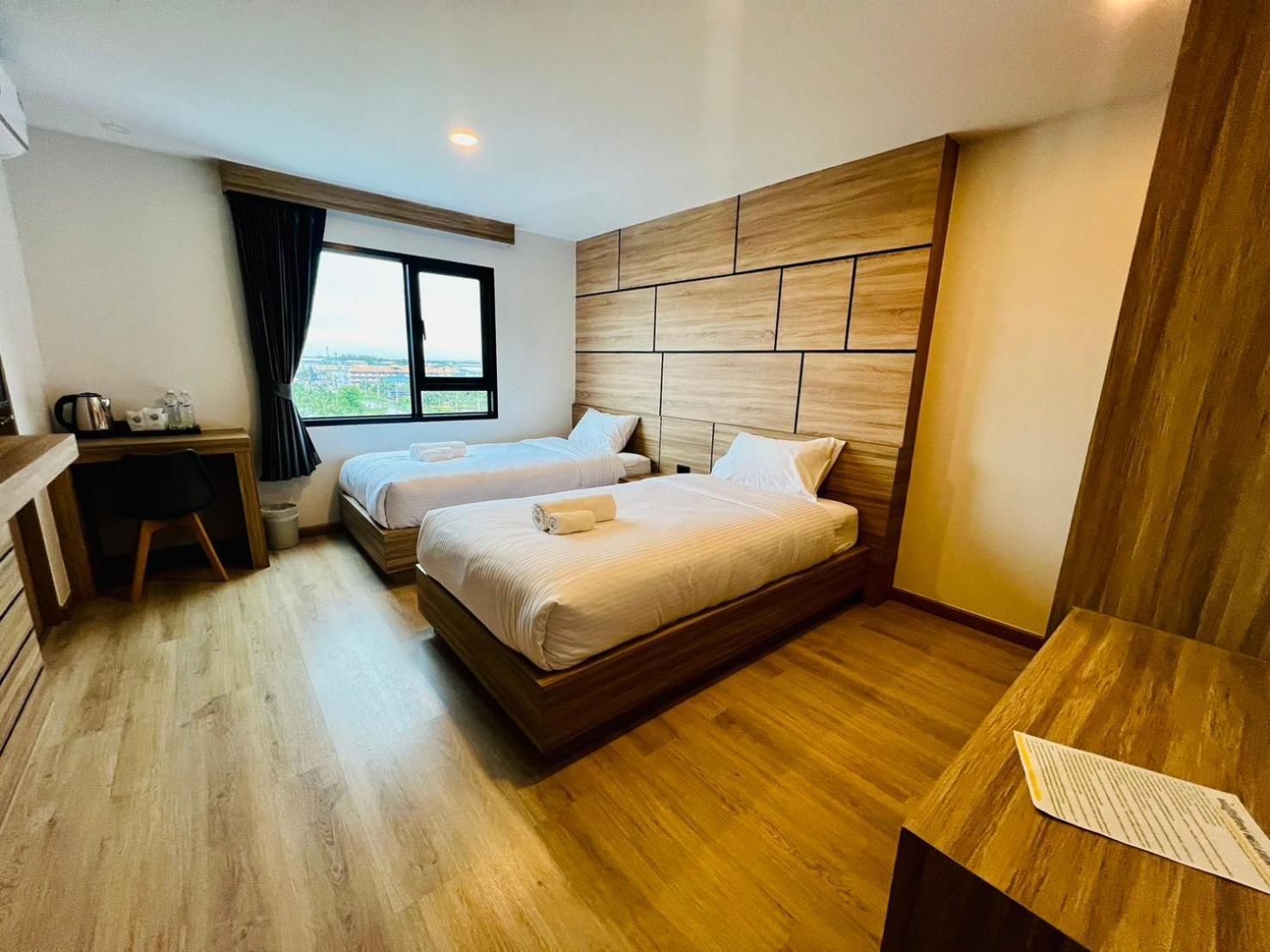 Standard Twin - 2 Single Beds