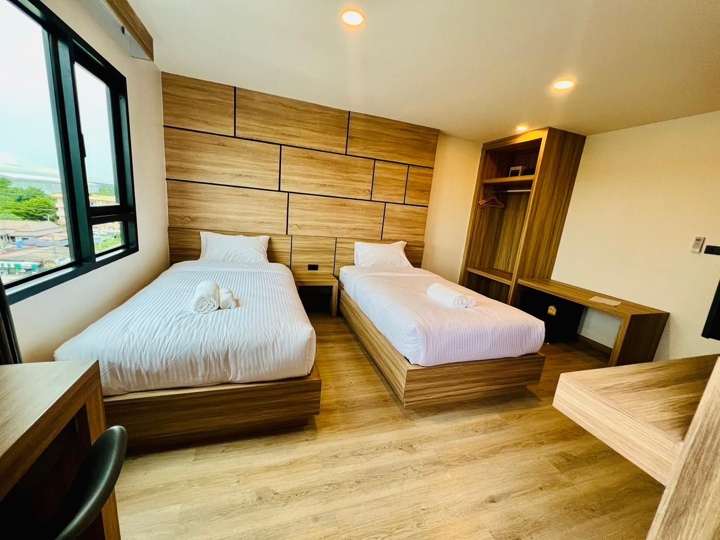 Standard Twin - 2 Single Beds