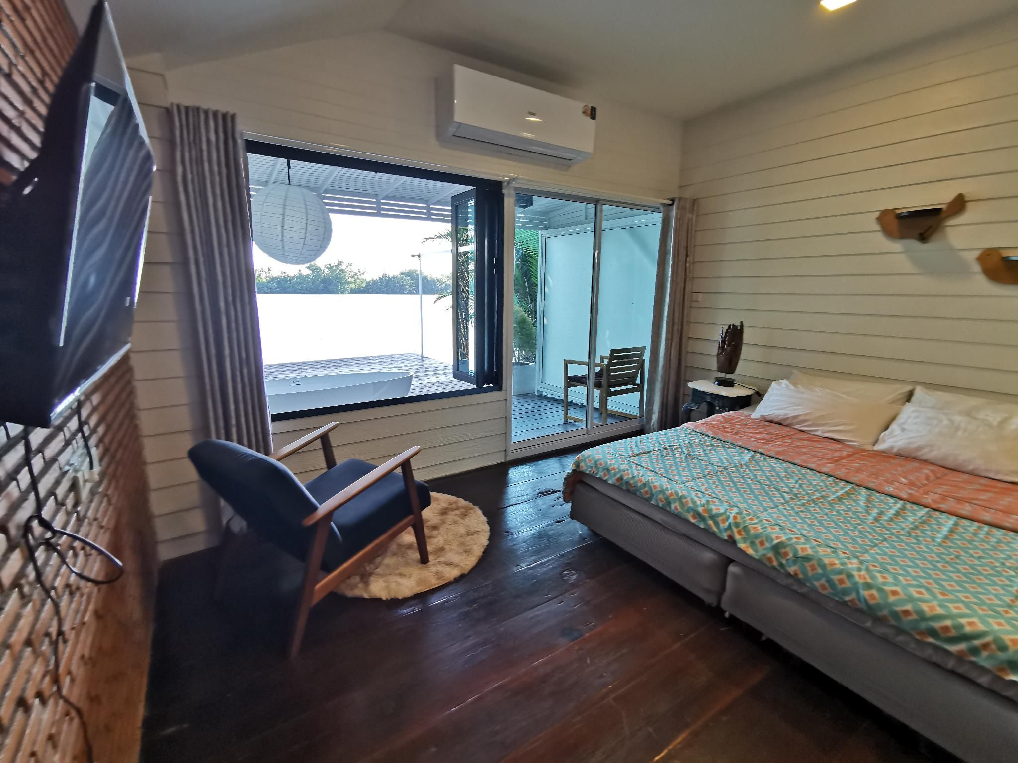 Riverfront Suite with Balcony