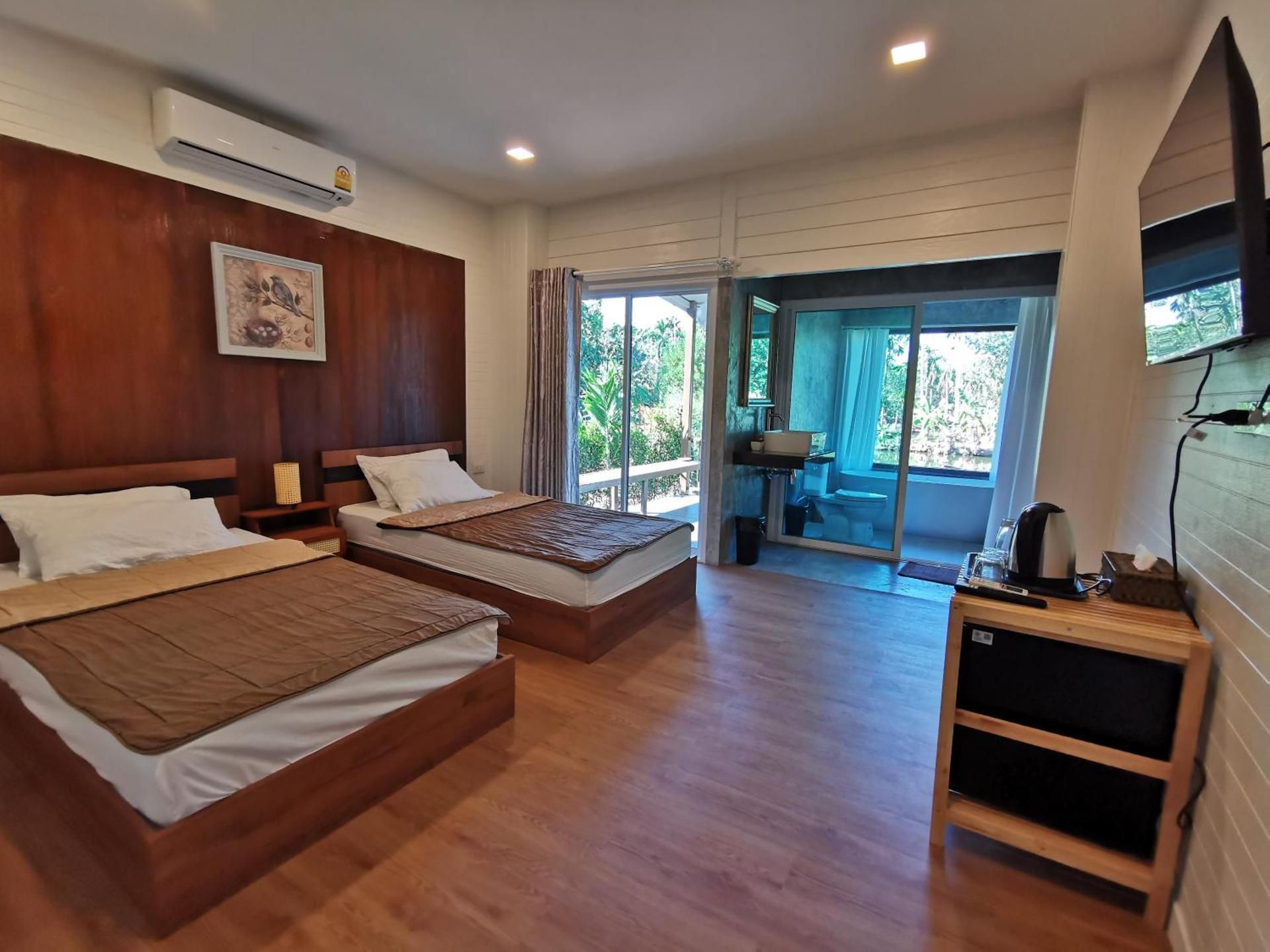 Standard Twin Room