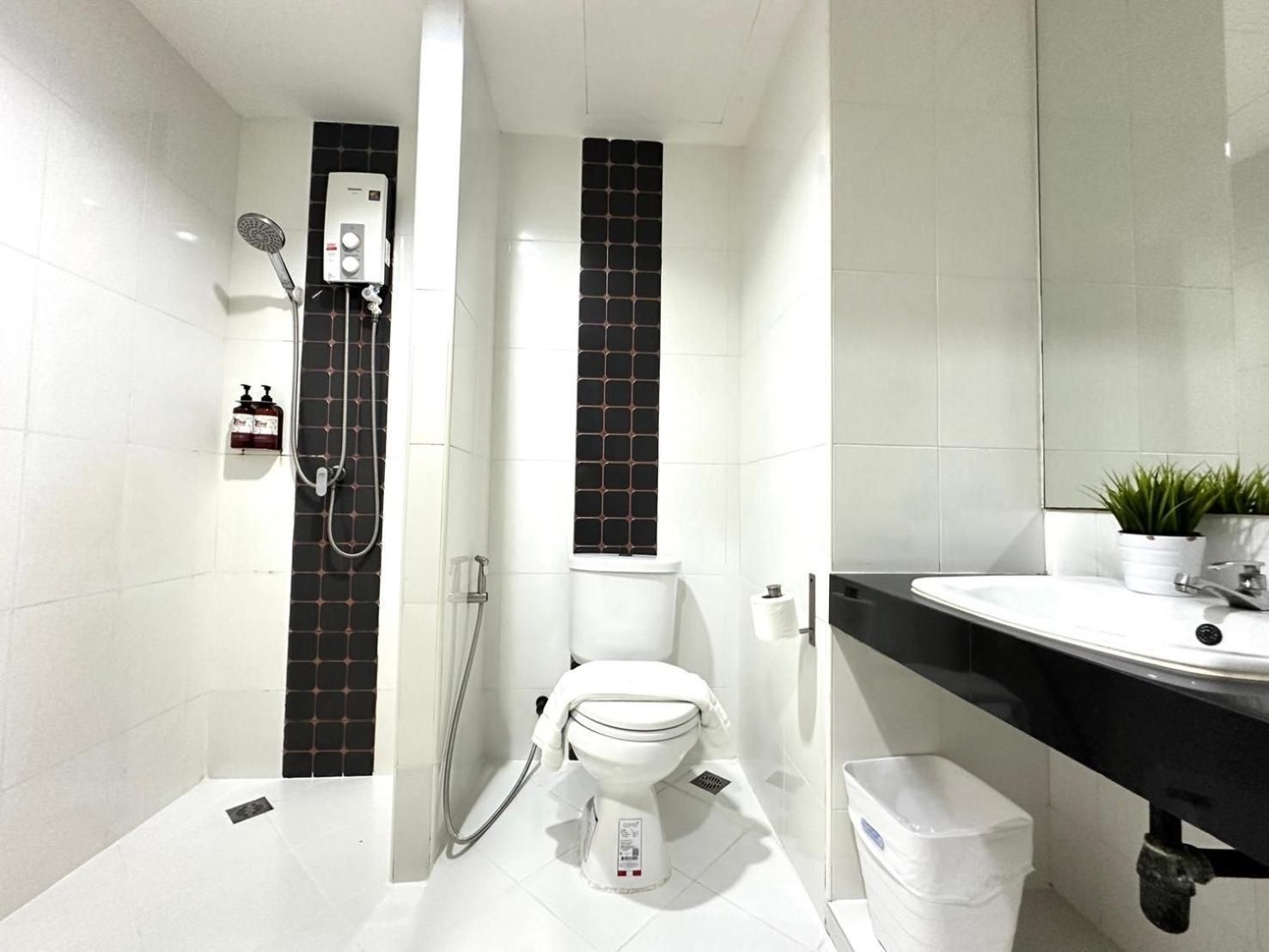 Tone Condorent Hotel Standard Twin Room 2