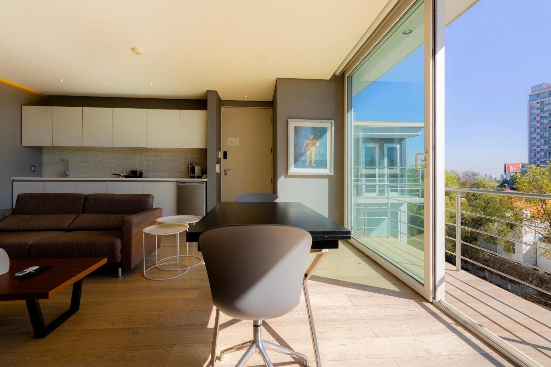 Master Suite, Balcony, A/C