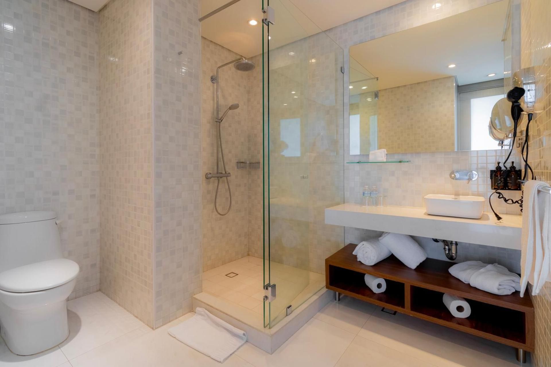 Deluxe Suite, Balcony