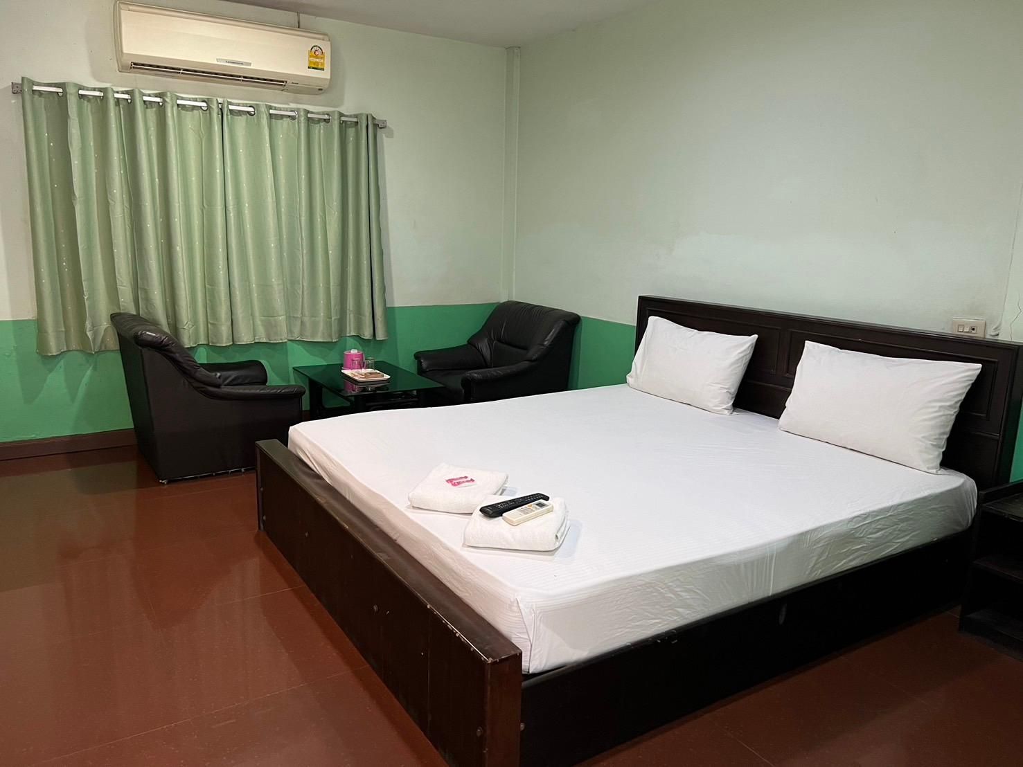 Golden Inn Hotel Double Room 2