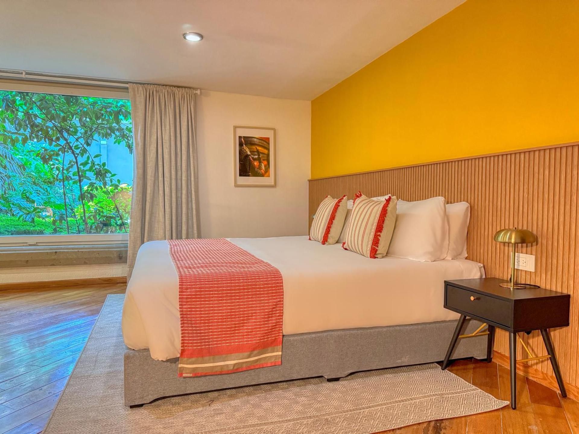 Suite with Garden View