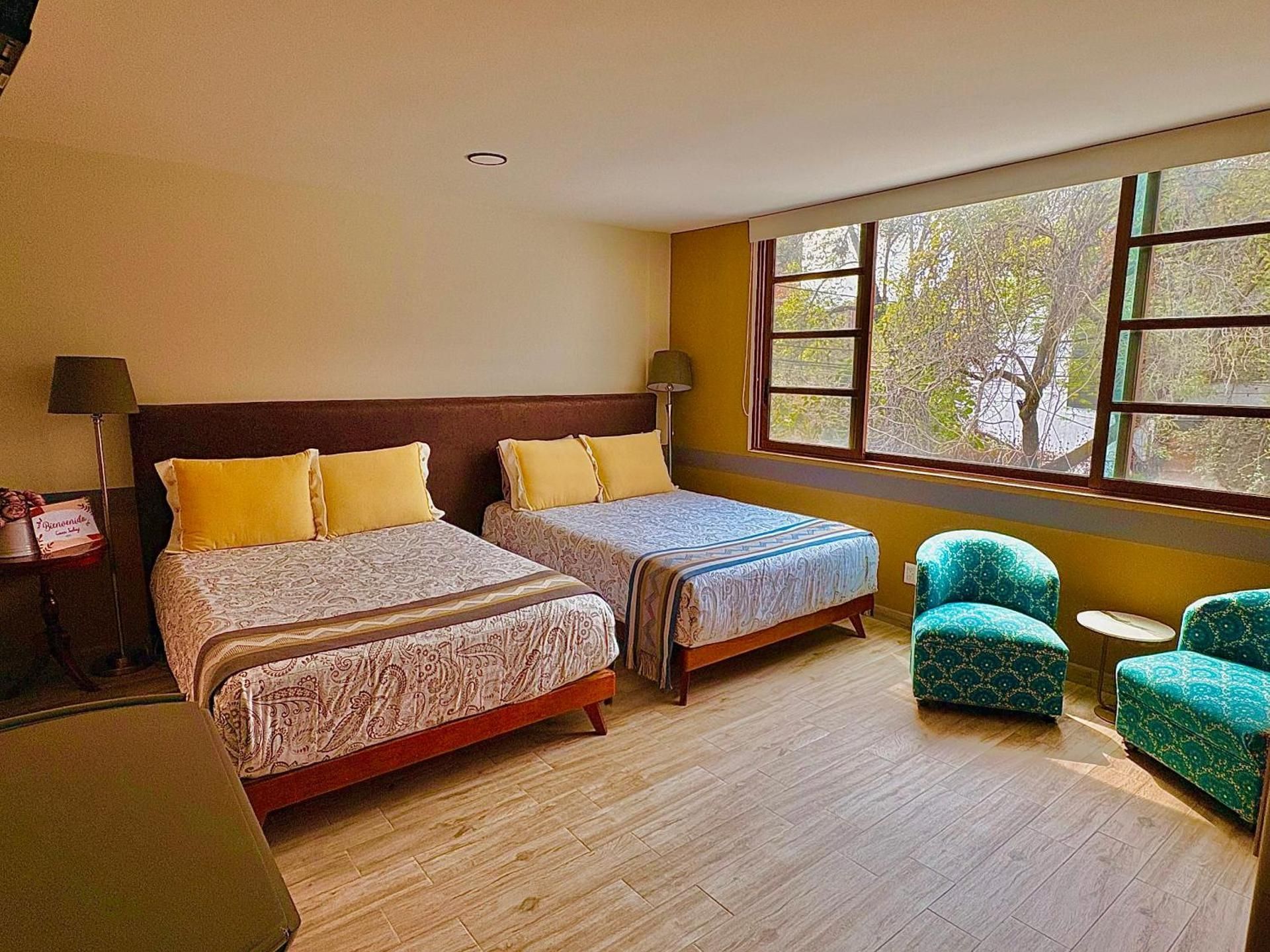 Quadruple Room with Private Bathroom