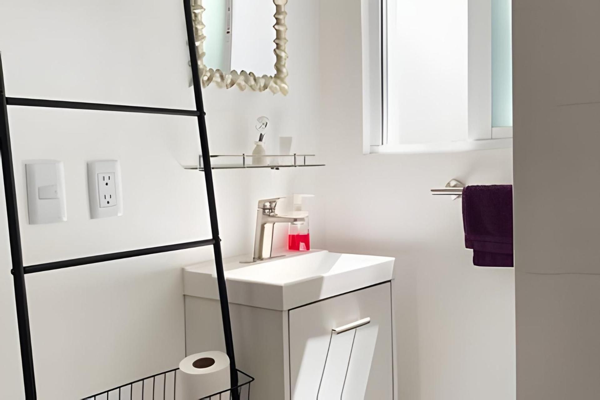 Single Room with Shared Bathroom