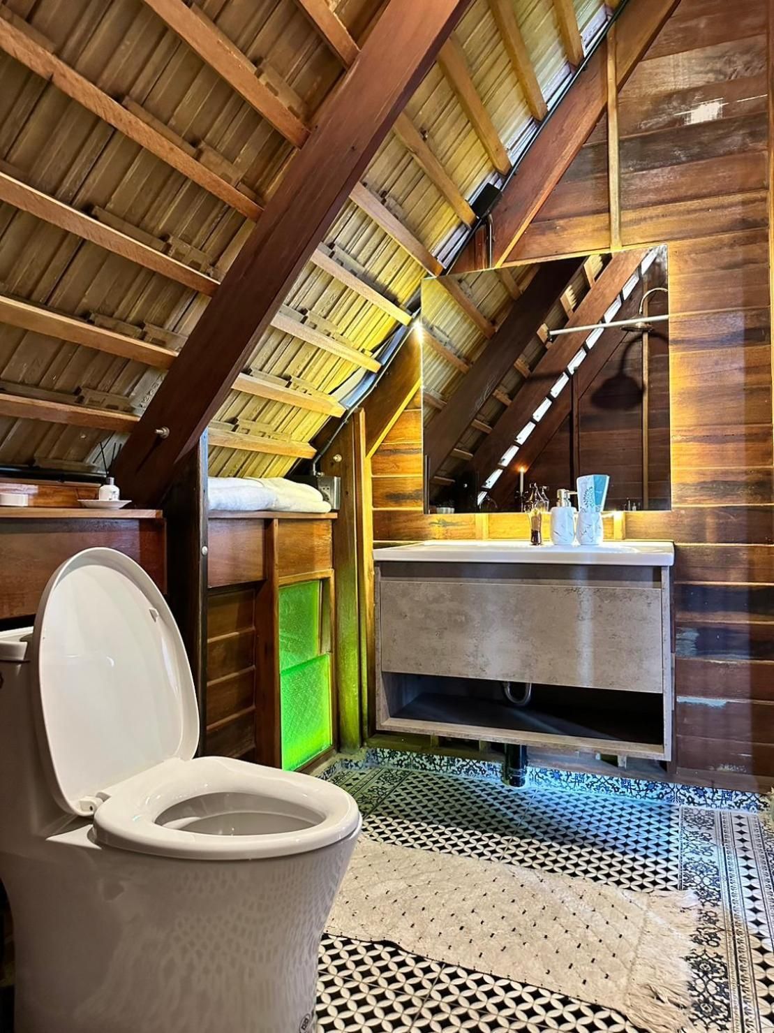 Queen Room River View