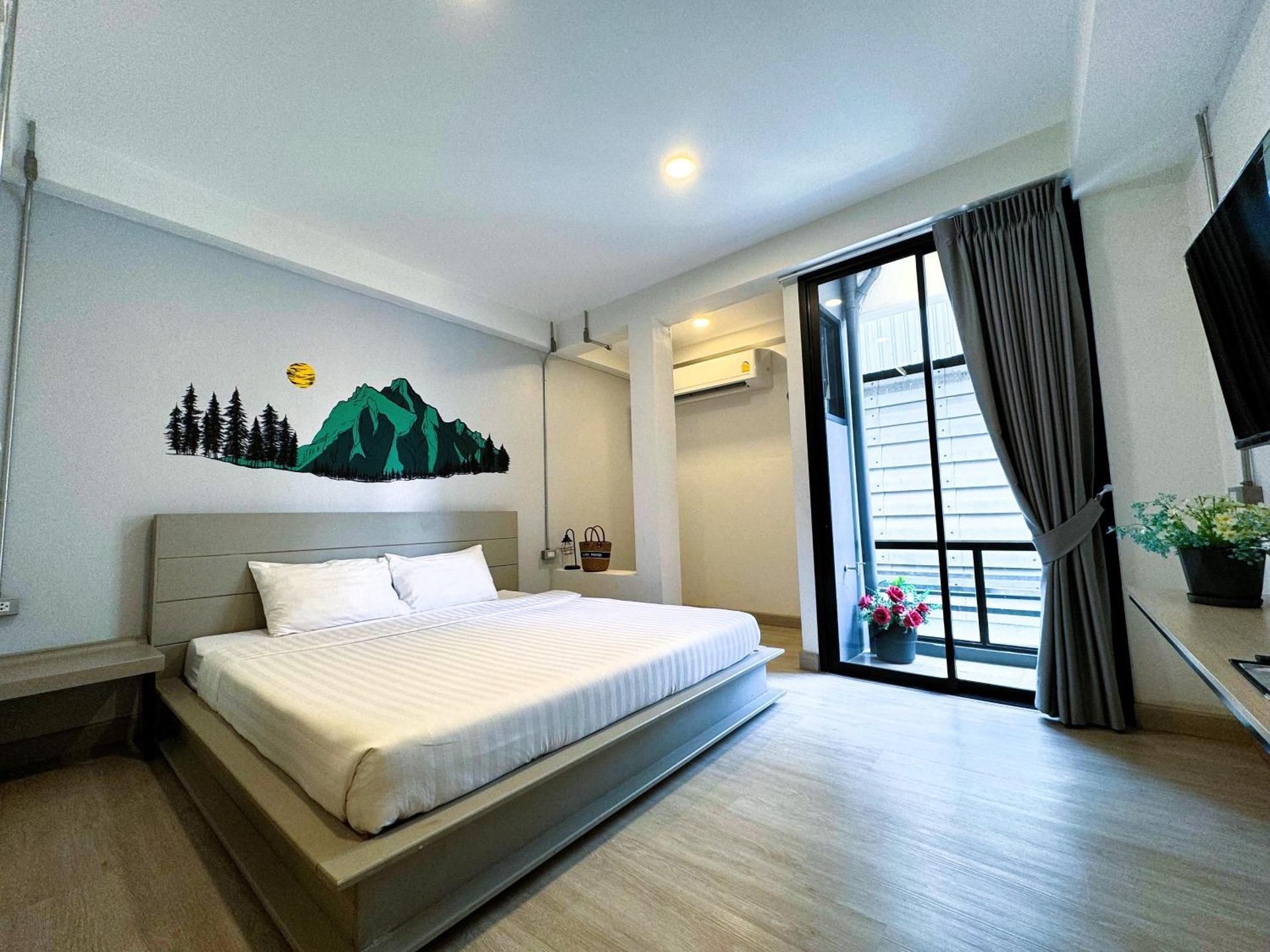 Luka House Superior King Room 2