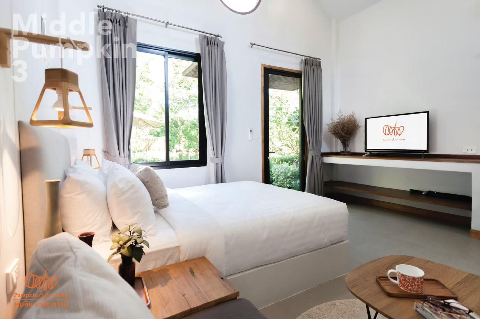 Pumpkin Art Town Family Room