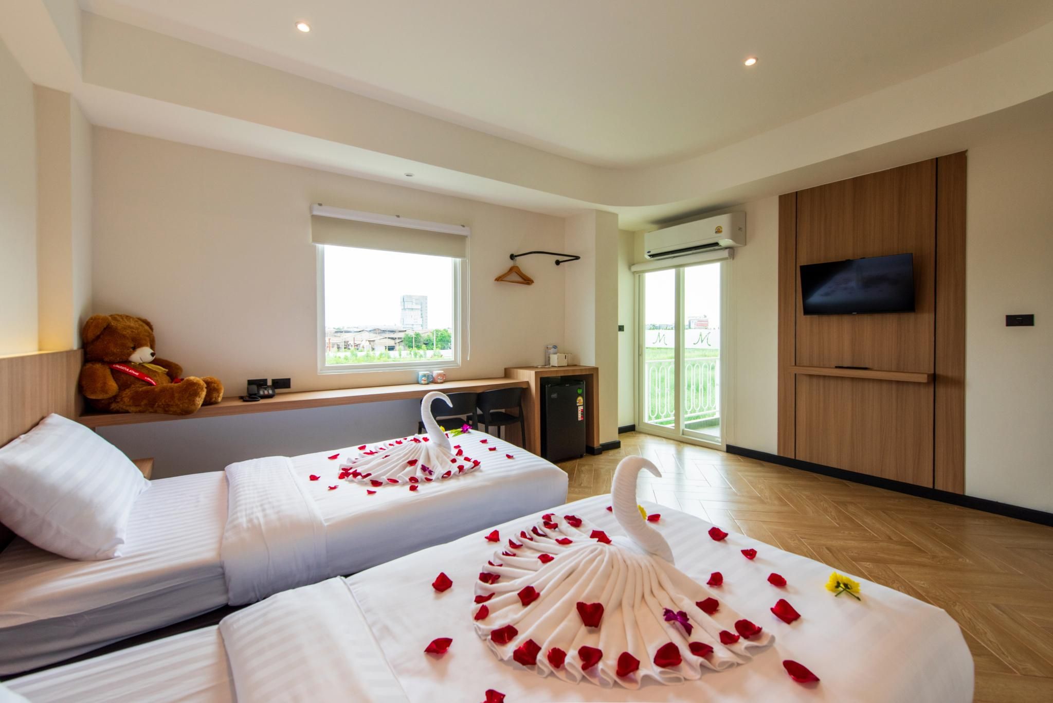 The Moment Twin - Non-Smoking -Normal Lounge