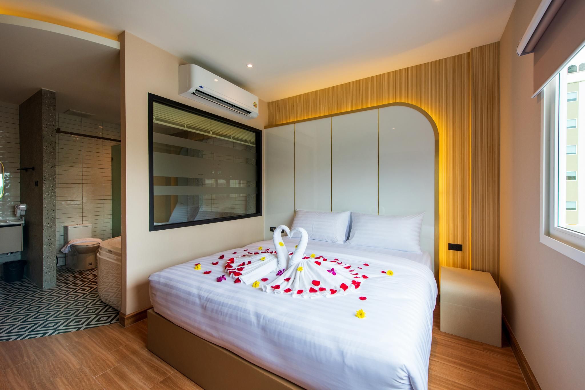 The Moment Standard - Bathtubs, One Room One Parking