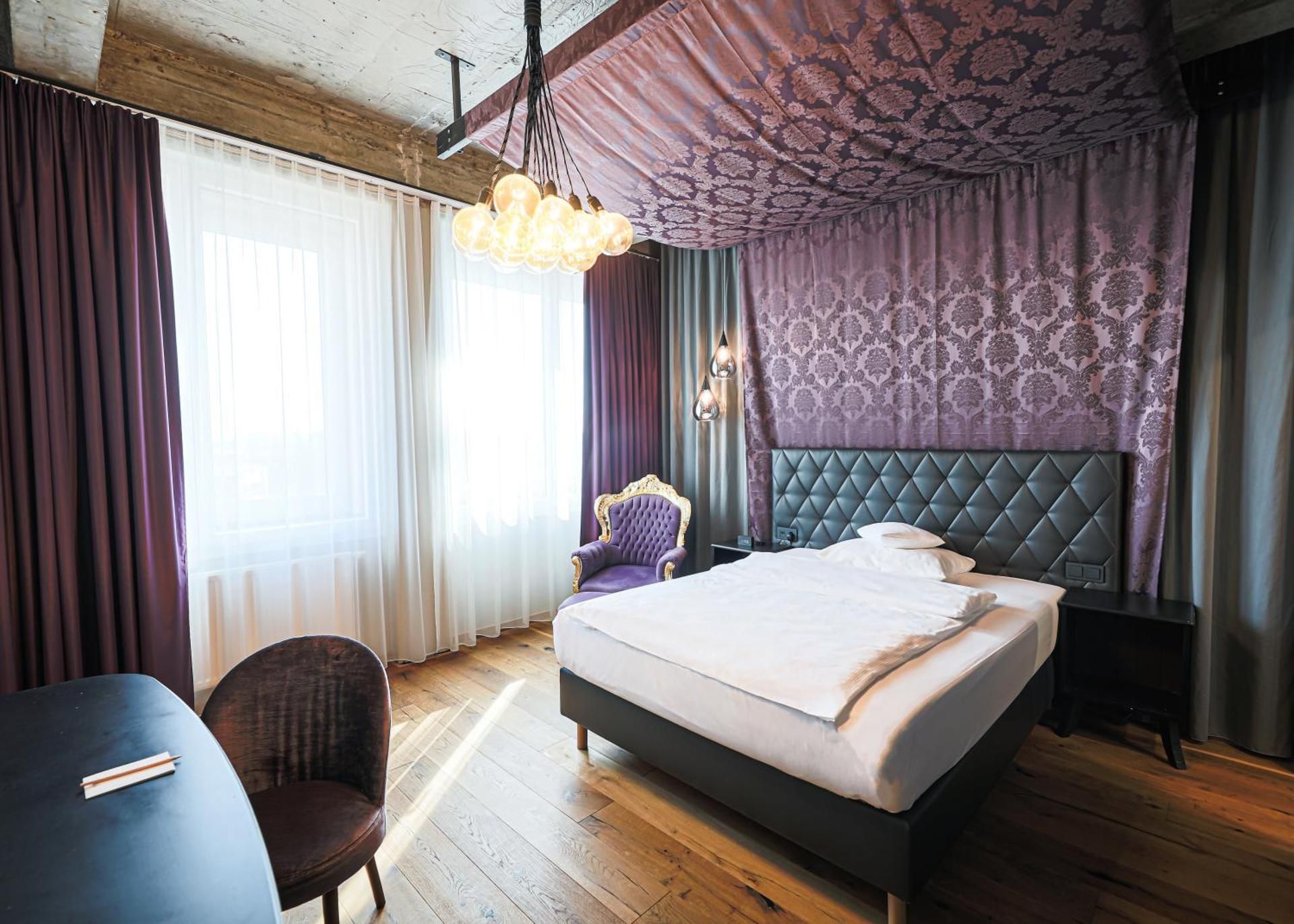 Superior King Room
