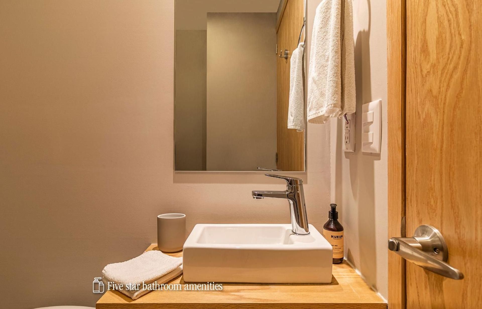 One Bedroom Premier Apartment